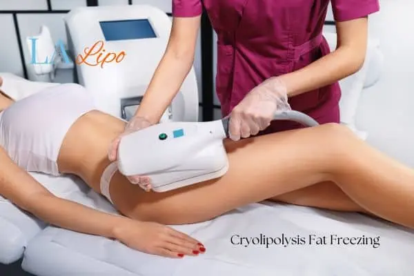 Woman receiving coolsculpting Teddington treatment on her thighs